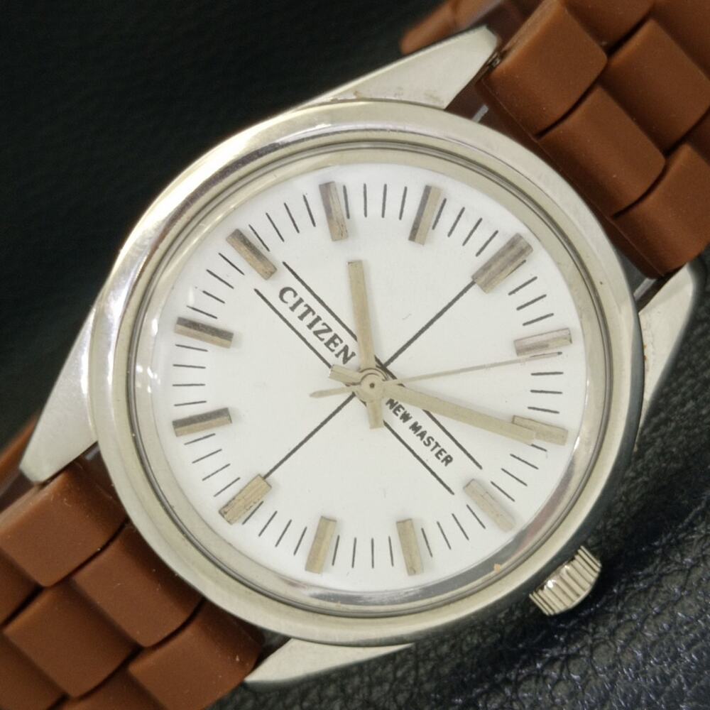 Vintage 1980 Citizen Automatic Mens Silver Watch W/Rubber Strap & White accents
